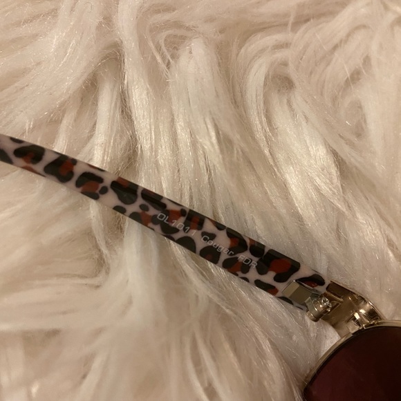 Foster Grant | Aviator Sun Glasses - Picture 7 of 8